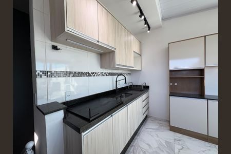 Apartamento à venda com 100m², 2 quartos e 2 vagasCozinha