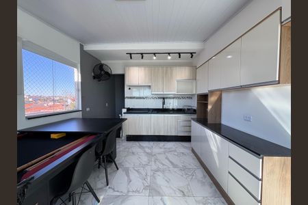 Apartamento à venda com 100m², 2 quartos e 2 vagasCozinha