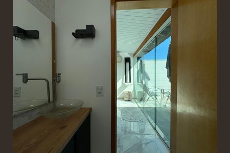 Apartamento à venda com 100m², 2 quartos e 2 vagasLavabo