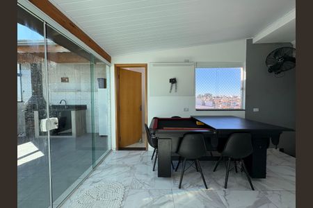 Apartamento à venda com 100m², 2 quartos e 2 vagasCozinha