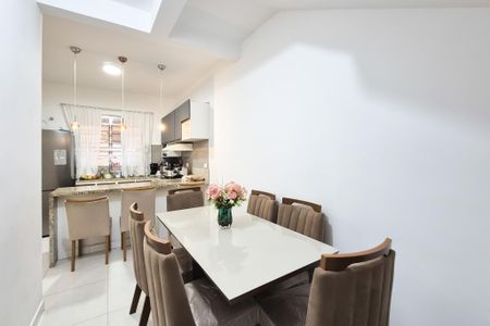 Casa à venda com 184m², 3 quartos e 2 vagas Casa à venda com 184m², 3 quartos e 2 vagasCopa