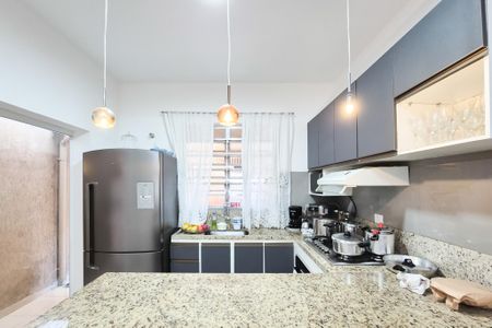 Casa à venda com 184m², 3 quartos e 2 vagas Casa à venda com 184m², 3 quartos e 2 vagasCozinha