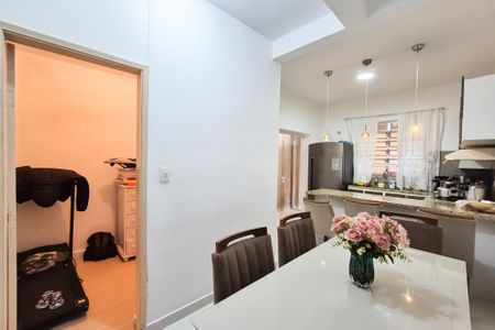 Casa à venda com 184m², 3 quartos e 2 vagas Casa à venda com 184m², 3 quartos e 2 vagasCopa