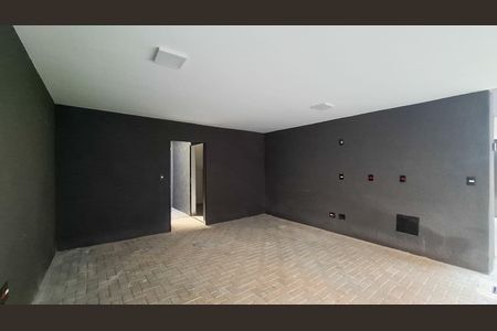 Casa à venda com 140m², 2 quartos e 2 vagas Casa à venda com 140m², 2 quartos e 2 vagasGaragem