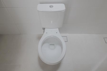 Casa de condomínio à venda com 140m², 2 quartos e 2 vagas Casa de condomínio à venda com 140m², 2 quartos e 2 vagasBanheiro