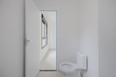 Casa de condomínio à venda com 140m², 2 quartos e 2 vagas Casa de condomínio à venda com 140m², 2 quartos e 2 vagasBanheiro da Suíte