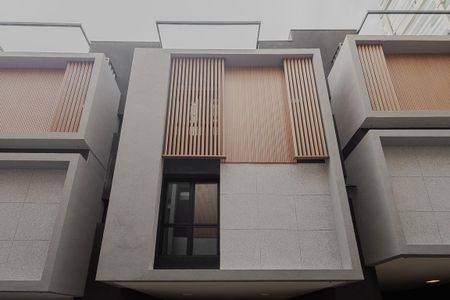 Casa de condomínio à venda com 140m², 2 quartos e 2 vagas Casa de condomínio à venda com 140m², 2 quartos e 2 vagasFachada