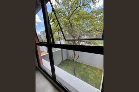 Casa de condomínio à venda com 225m², 3 quartos e 3 vagas