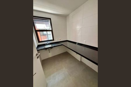 Casa de condomínio à venda com 225m², 3 quartos e 3 vagas