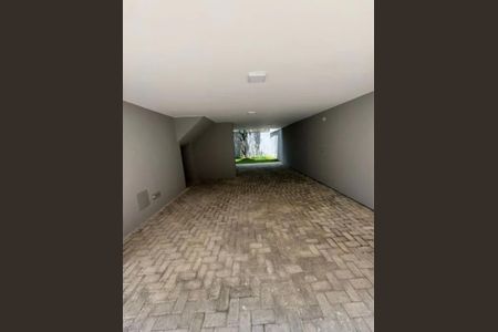 Casa de condomínio à venda com 225m², 3 quartos e 3 vagas