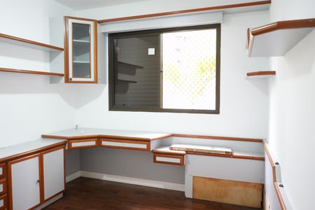 Apartamento à venda com 125m², 3 quartos e 2 vagasQuarto 2