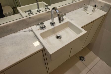 Studio para alugar com 25m², 1 quarto e sem vaga Studio para alugar com 25m², 1 quarto e sem vagaBanheiro Social