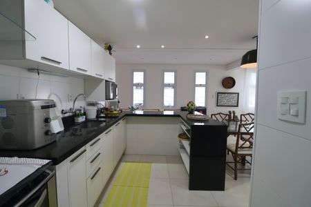 Apartamento para alugar com 105m², 2 quartos e 1 vagaCozinha