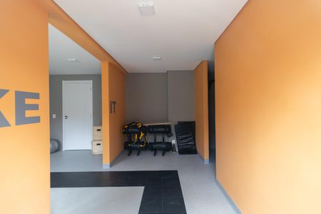 Apartamento para alugar com 32m², 2 quartos e 1 vaga Apartamento para alugar com 32m², 2 quartos e 1 vagaÁrea Comum - Sala de Ginástica