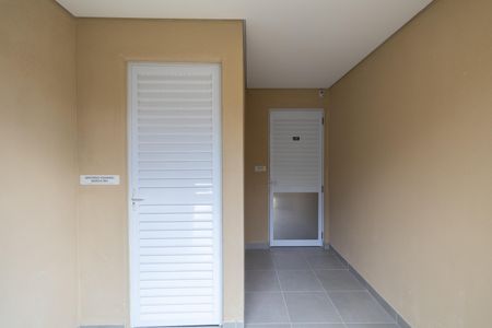 Apartamento para alugar com 32m², 2 quartos e 1 vaga Apartamento para alugar com 32m², 2 quartos e 1 vagaÁrea Comum - Lavabos