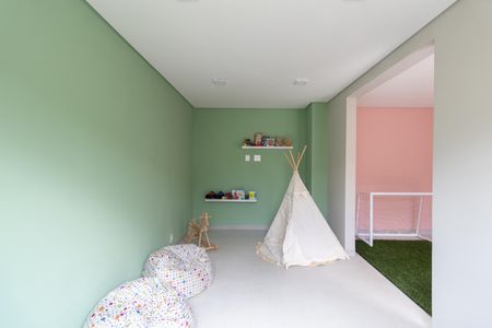 Apartamento para alugar com 32m², 2 quartos e 1 vaga Apartamento para alugar com 32m², 2 quartos e 1 vagaÁrea Comum - Brinquedoteca