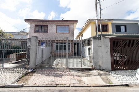 Casa à venda com 121m², 3 quartos e 2 vagasFachada