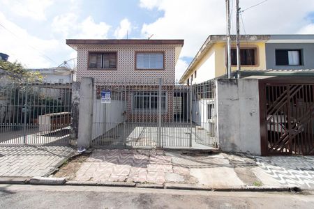 Casa à venda com 121m², 3 quartos e 2 vagasFachada