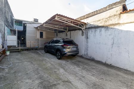 Casa à venda com 162m², 2 quartos e 3 vagas Casa à venda com 162m², 2 quartos e 3 vagasGaragem