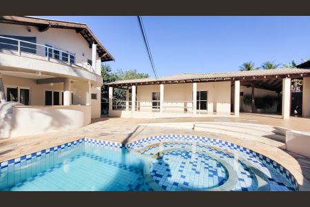 Casa para alugar com 440m², 5 quartos e 6 vagas Casa para alugar com 440m², 5 quartos e 6 vagasPiscina