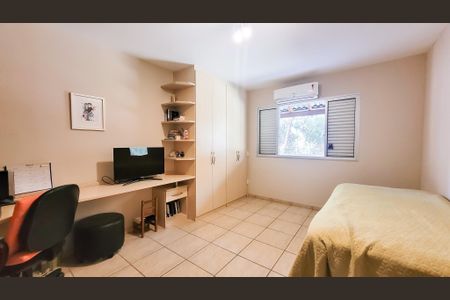 Casa para alugar com 440m², 5 quartos e 6 vagas Casa para alugar com 440m², 5 quartos e 6 vagasQuarto 3