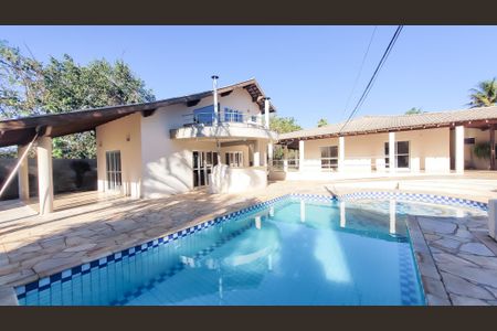 Casa para alugar com 440m², 5 quartos e 6 vagas Casa para alugar com 440m², 5 quartos e 6 vagasPiscina