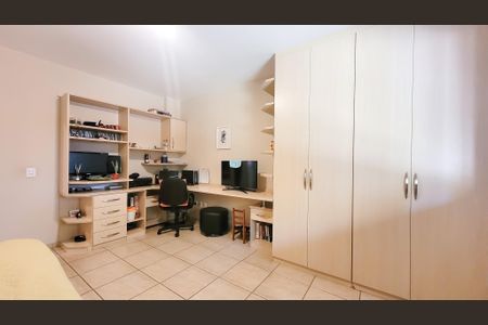 Casa para alugar com 440m², 5 quartos e 6 vagas Casa para alugar com 440m², 5 quartos e 6 vagasQuarto 3