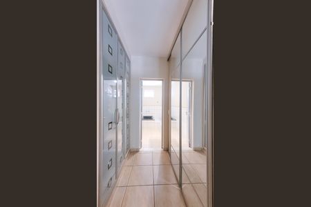 Casa para alugar com 440m², 5 quartos e 6 vagas Casa para alugar com 440m², 5 quartos e 6 vagasCloset Suíte