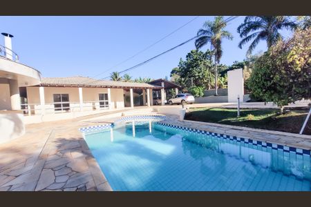 Casa para alugar com 440m², 5 quartos e 6 vagas Casa para alugar com 440m², 5 quartos e 6 vagasPiscina