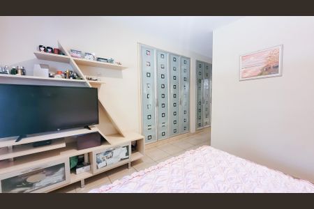 Casa para alugar com 440m², 5 quartos e 6 vagas Casa para alugar com 440m², 5 quartos e 6 vagasSuíte