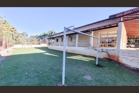Casa para alugar com 440m², 5 quartos e 6 vagas Casa para alugar com 440m², 5 quartos e 6 vagasCampo de futebol