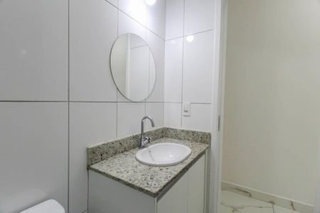 Apartamento à venda com 37m², 2 quartos e sem vaga Apartamento à venda com 37m², 2 quartos e sem vagaBanheiro