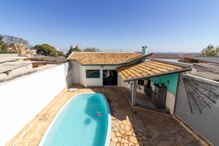 Casa para alugar com 293m², 3 quartos e 9 vagas Casa para alugar com 293m², 3 quartos e 9 vagasVaranda Quarto 1