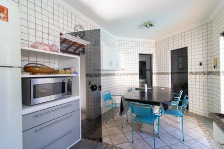 Casa para alugar com 293m², 3 quartos e 9 vagas Casa para alugar com 293m², 3 quartos e 9 vagasCozinha