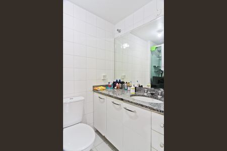 Apartamento à venda com 57m², 2 quartos e 1 vaga Apartamento à venda com 57m², 2 quartos e 1 vagaBanheiro Social