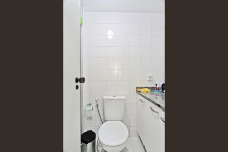 Apartamento à venda com 57m², 2 quartos e 1 vaga Apartamento à venda com 57m², 2 quartos e 1 vagaBanheiro Social