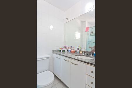 Apartamento à venda com 57m², 2 quartos e 1 vaga Apartamento à venda com 57m², 2 quartos e 1 vagaBanheiro da Suíte