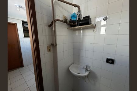 Apartamento à venda com 175m², 3 quartos e 2 vagasBanheiro de serviço