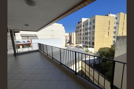 Apartamento à venda com 175m², 3 quartos e 2 vagasVaranda da sala 