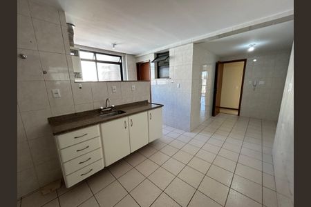 Apartamento à venda com 175m², 3 quartos e 2 vagasCozinha
