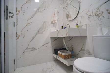 Casa à venda com 270m², 3 quartos e 3 vagasBanheiro 2