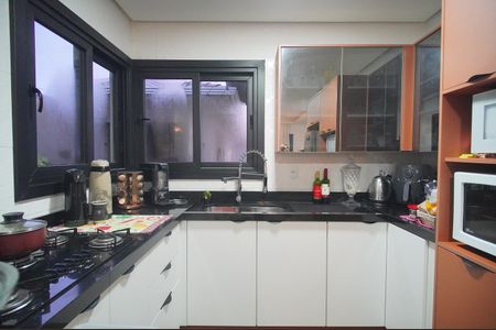 Casa à venda com 270m², 3 quartos e 3 vagasCozinha