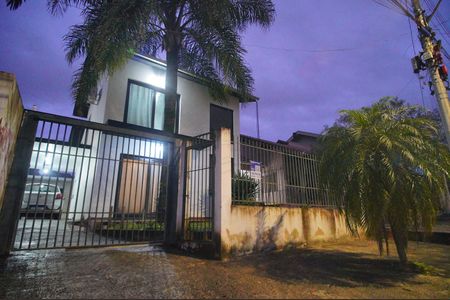 Casa à venda com 270m², 3 quartos e 3 vagasFachada