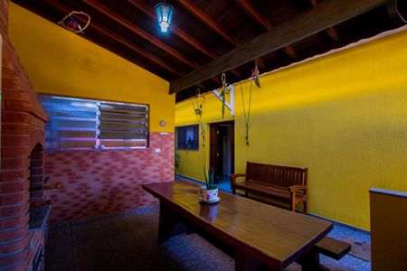 Casa à venda com 208m², 3 quartos e 5 vagas Casa à venda com 208m², 3 quartos e 5 vagasEspaço gourmet