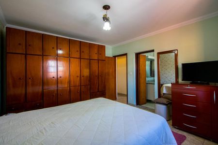 Casa à venda com 208m², 3 quartos e 5 vagas Casa à venda com 208m², 3 quartos e 5 vagasQuarto 1 - Suíte