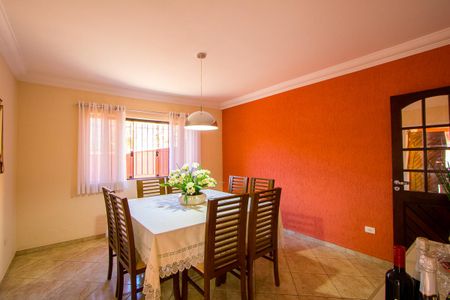 Casa à venda com 208m², 3 quartos e 5 vagas Casa à venda com 208m², 3 quartos e 5 vagasSala de Jantar