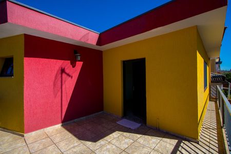Casa à venda com 208m², 3 quartos e 5 vagas Casa à venda com 208m², 3 quartos e 5 vagasVaranda do quarto 3