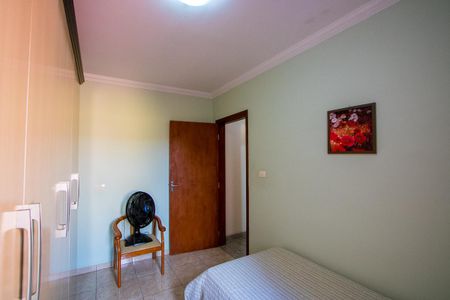 Casa à venda com 208m², 3 quartos e 5 vagas Casa à venda com 208m², 3 quartos e 5 vagasQuarto 2