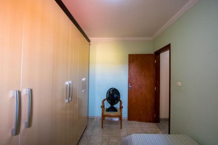 Casa à venda com 208m², 3 quartos e 5 vagas Casa à venda com 208m², 3 quartos e 5 vagasQuarto 2