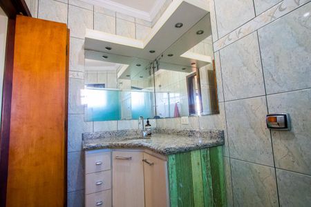 Casa à venda com 208m², 3 quartos e 5 vagas Casa à venda com 208m², 3 quartos e 5 vagasBanheiro do quarto 1